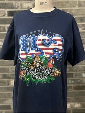 Vintage Y2K Rainforest Cafe USA Graphic Tee Blue Patriotic Souvenir Tee Medium